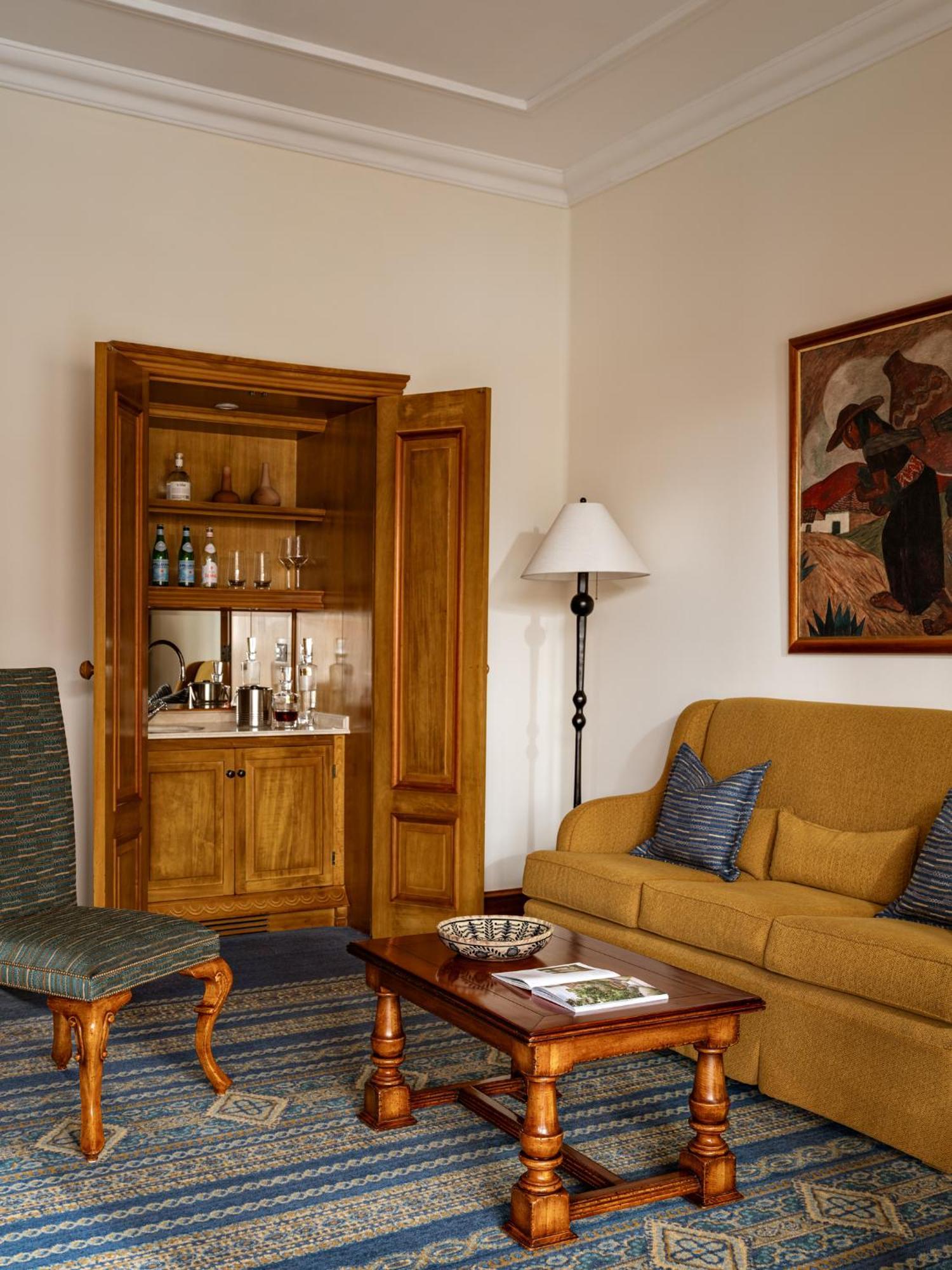Deluxe Studio Suite,1769556105:JPEG